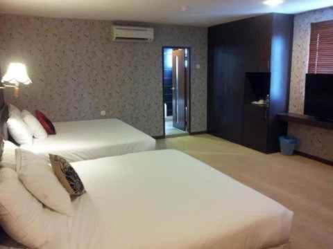 Green Town Hotel Classic Malacca Exteriör bild